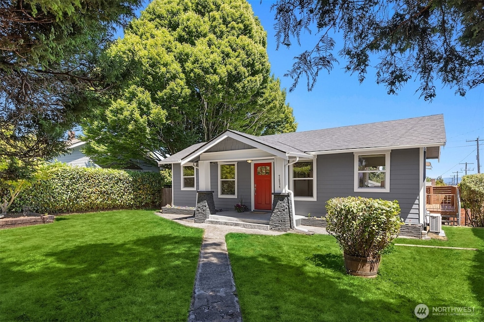 Sold $800,000 • Co-Listing Agent