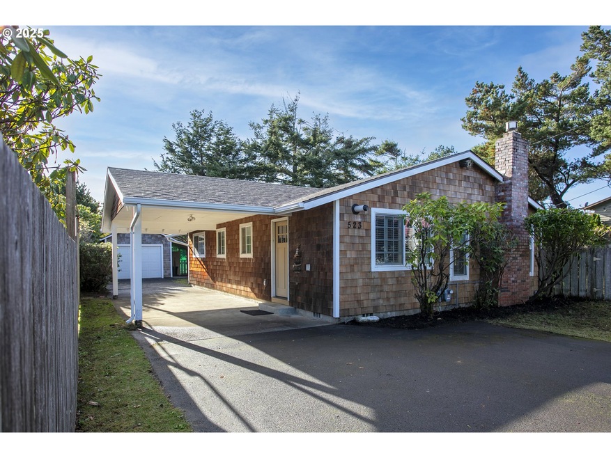 523 2nd St, Seaside, OR 97138 - photo 1