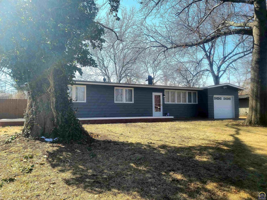 1413 SW Clontarf St, Topeka, KS 66611 - photo 1