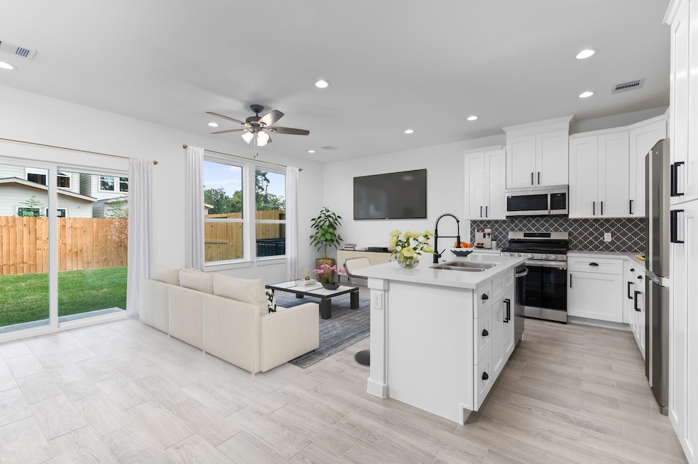 6826 Calhoun Rd, Houston, TX 77021 - photo 1