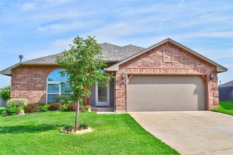 18220 Sandhurst Ct, Edmond, OK 73012 - photo 1