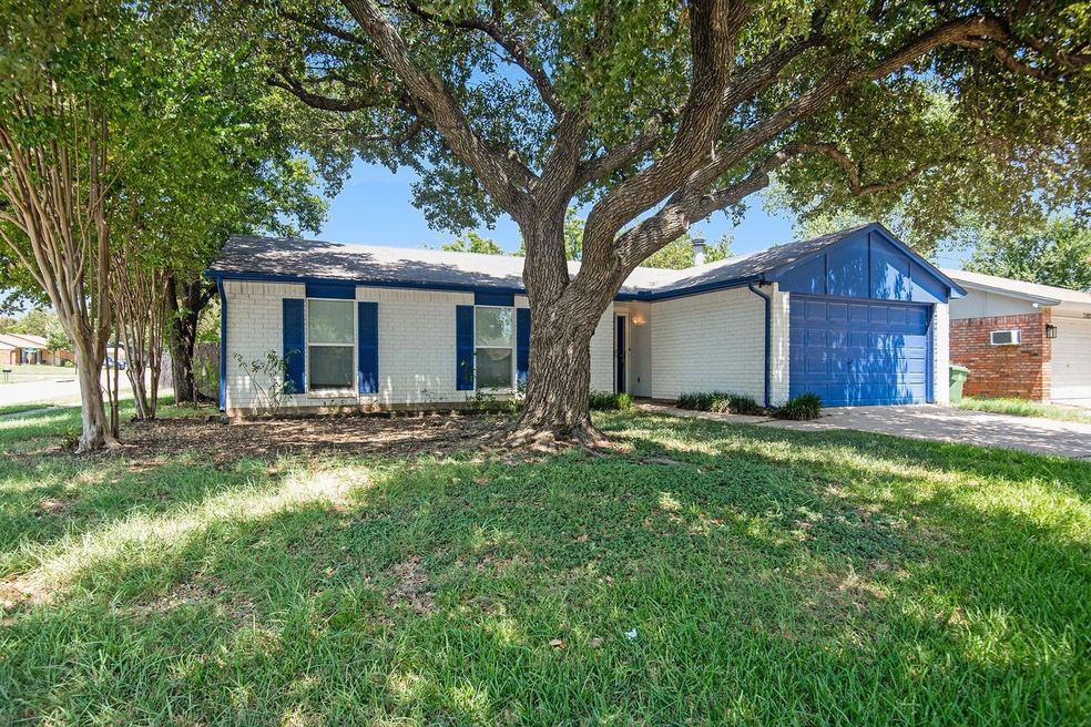 7101 Lancashire Dr, North Richland Hills, TX 76182 - photo 1
