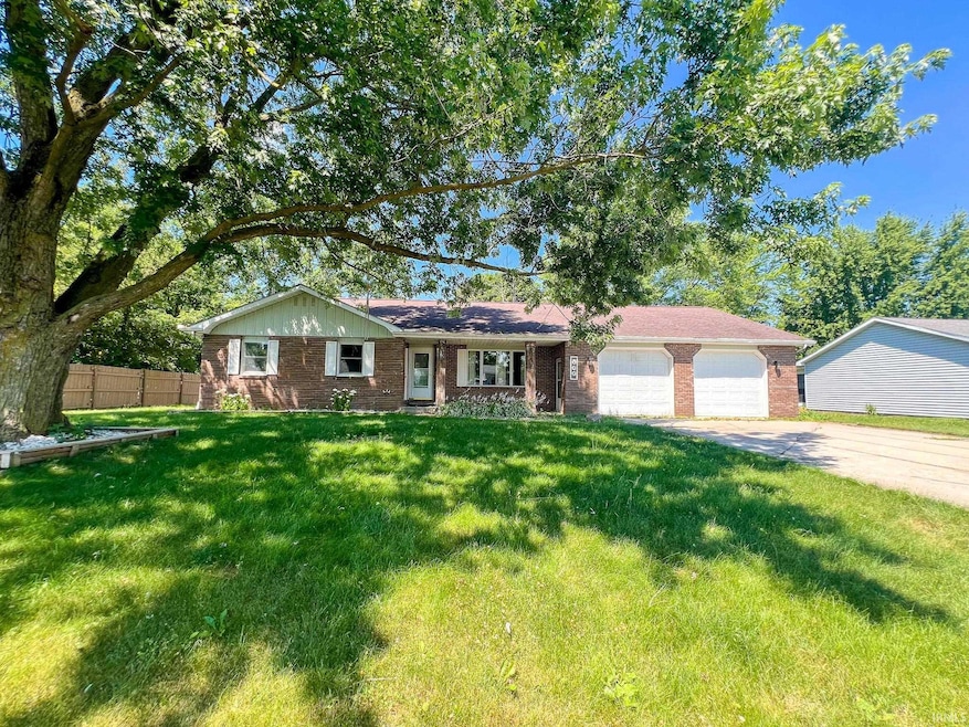 429 Jay St, Topeka, IN 46571 - photo 1