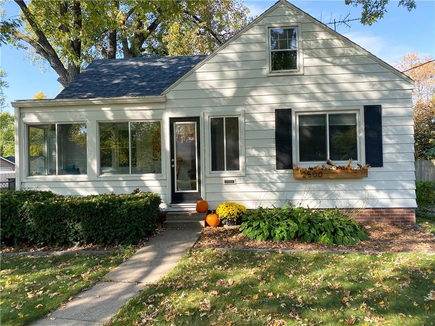 2500 44th St, Des Moines, IA 50310 - photo 1