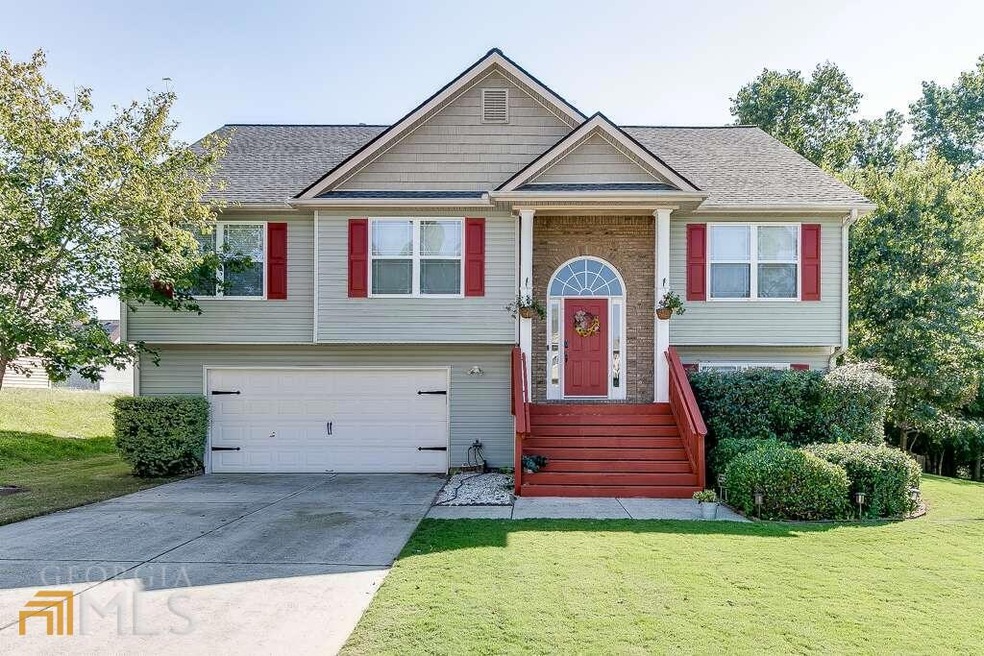 84 Searchlight Ct, Winder, GA 30680 - photo 1