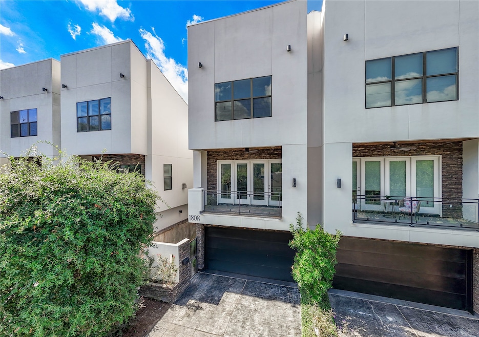 1808 Ridgewood St, Houston, TX 77006 - photo 1