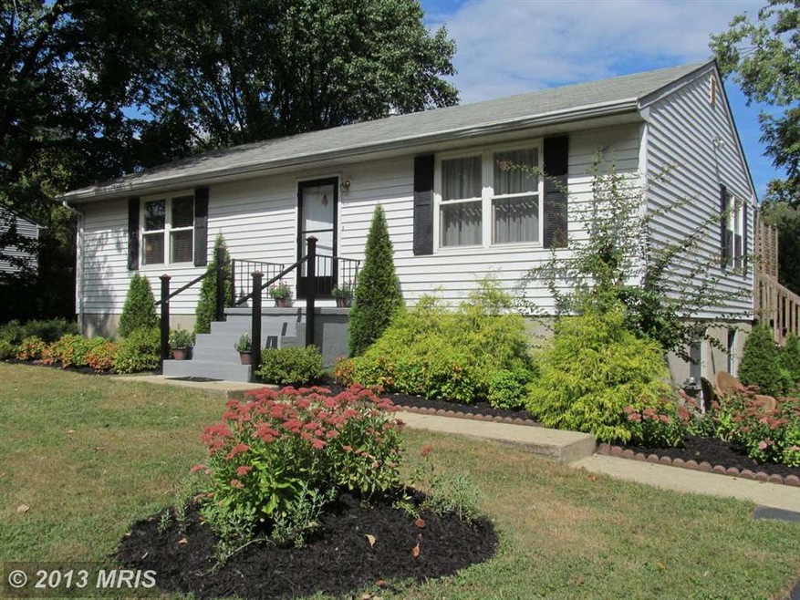 1721 Willis Dr, Halethorpe, MD 21227 - photo 1