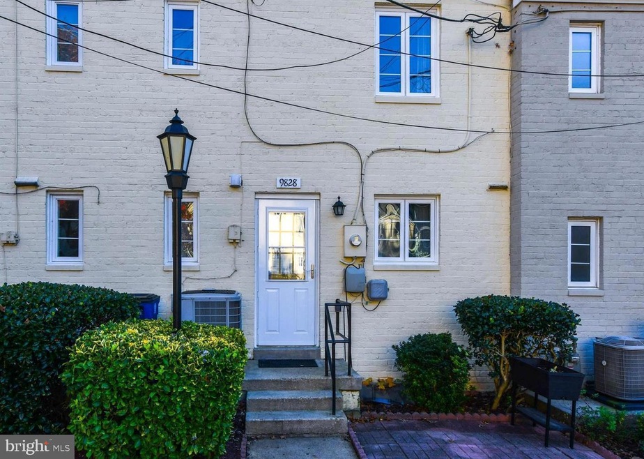 9828 Hollow Glen Place unit 2560, Silver Spring, MD 20910 - photo 1