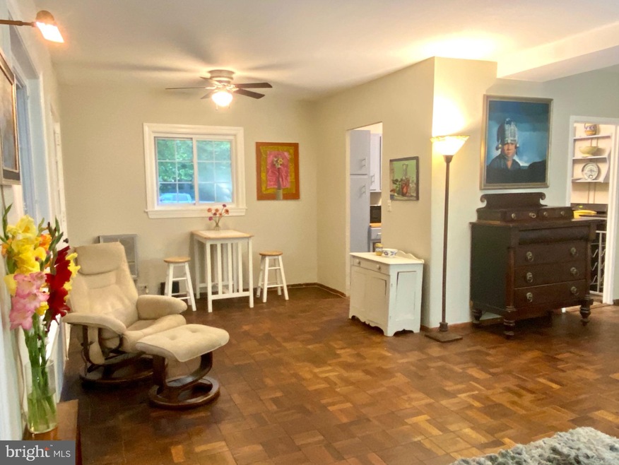 3330 Coryell Ln, Alexandria, VA 22302 - photo 1