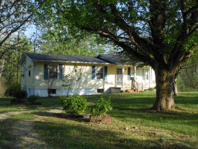 131 Melton Rd, Cookeville, TN 38506 - photo 1