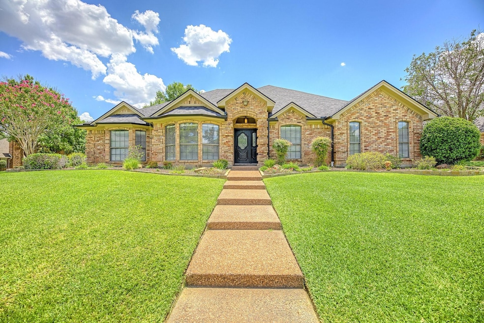 3401 Channing Ln, Bedford, TX 76021 - photo 1