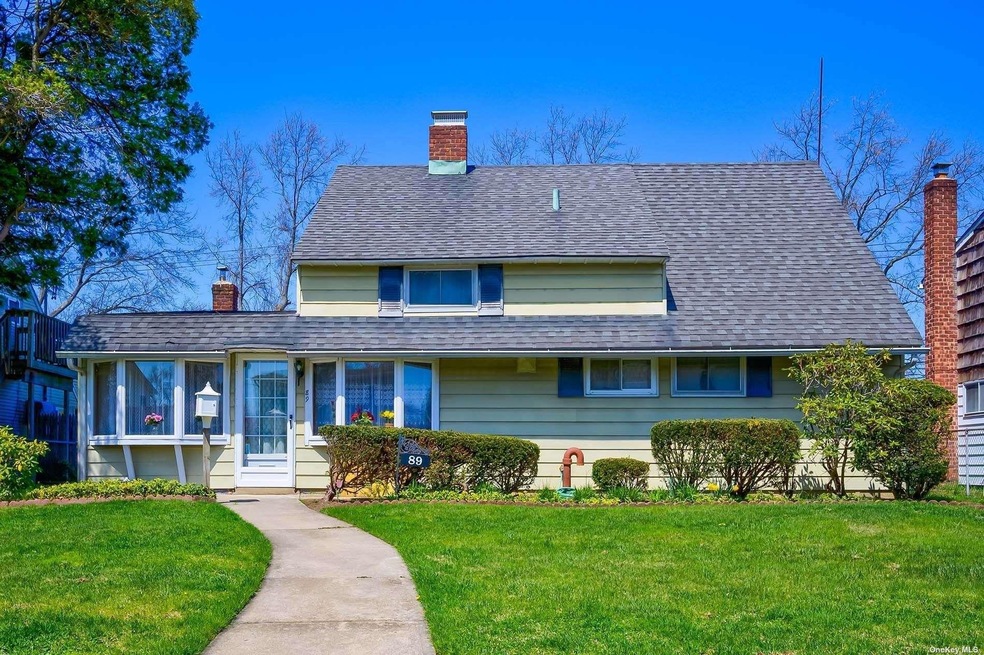 89 Elm Dr N, Levittown, NY 11756 - photo 1