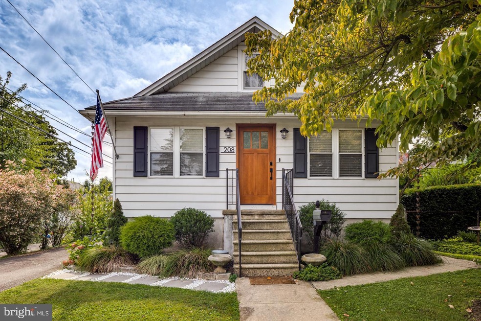 208 E Graisbury Ave, Audubon, NJ 08106 - photo 1