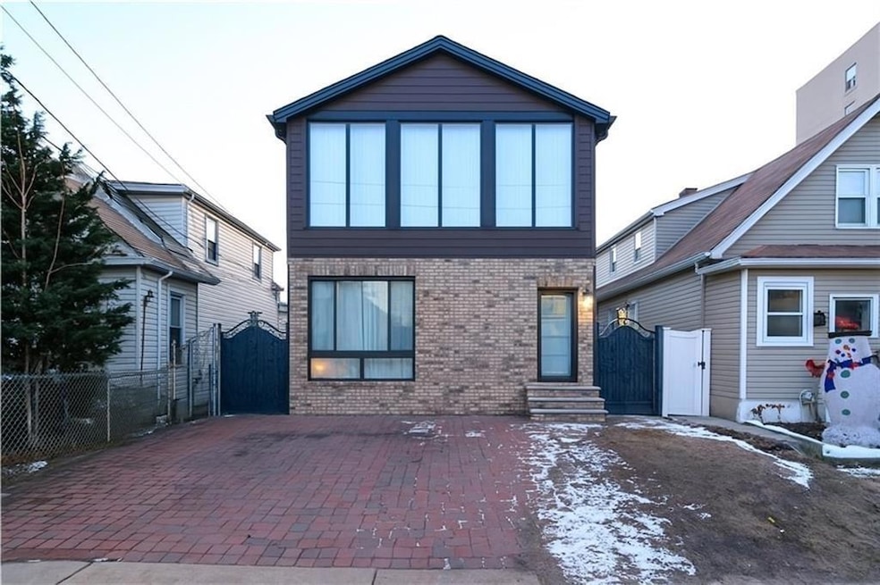 For Sale $875,000 • Co-Listing Agent