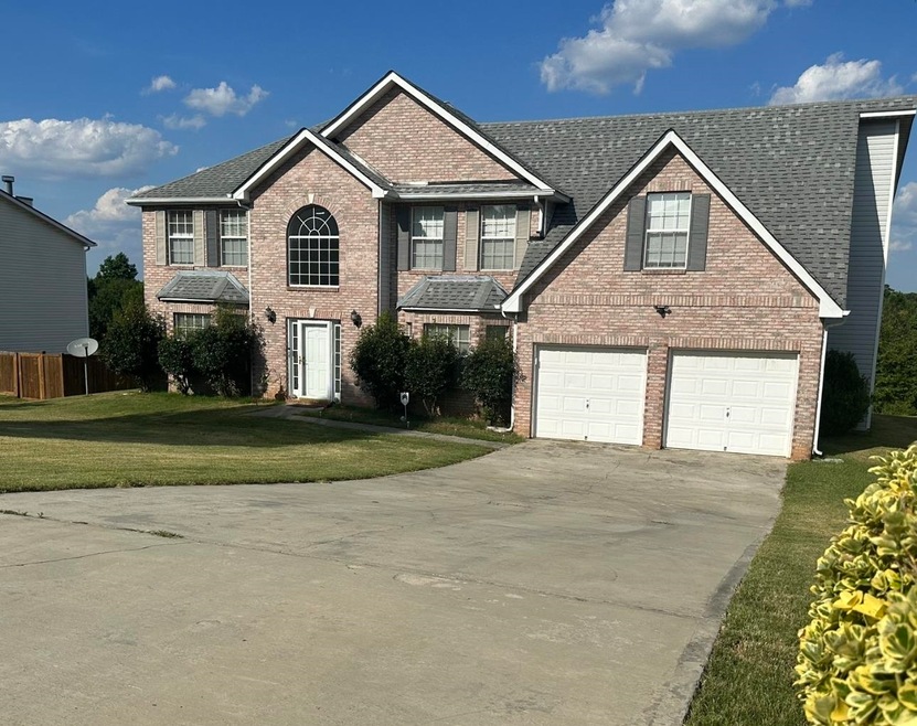 9410 Deer Crossing Dr, Jonesboro, GA 30236 - photo 1