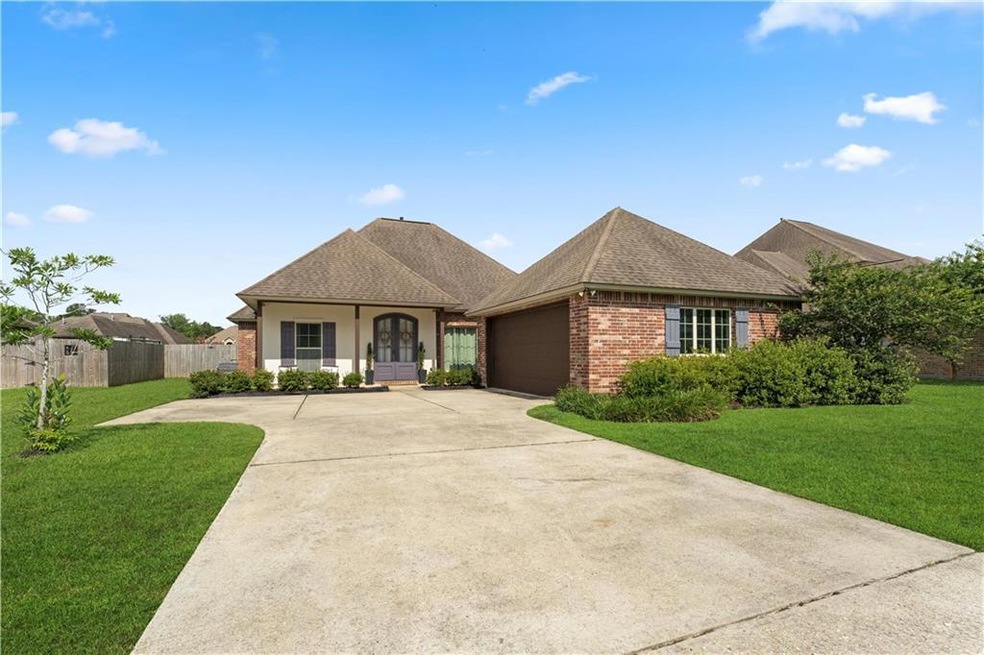 39657 Tickfaw Dr, Ponchatoula, LA 70454 - photo 1