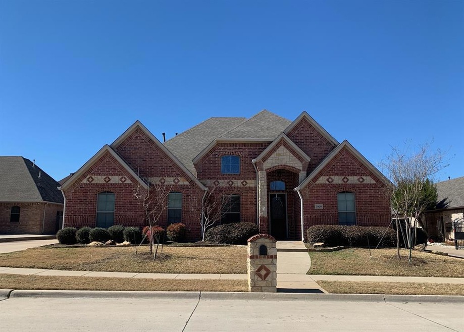 7909 Forest Point Ct, North Richland Hills, TX 76182 - photo 1