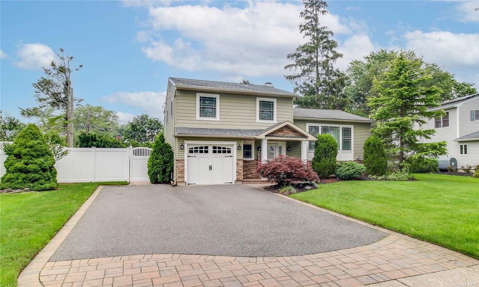 221 Spiral Rd, Holtsville, NY 11742 - photo 1