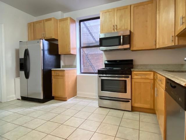 501 Cathedral Pkwy unit 4-G, New York, NY 10025 - photo 1