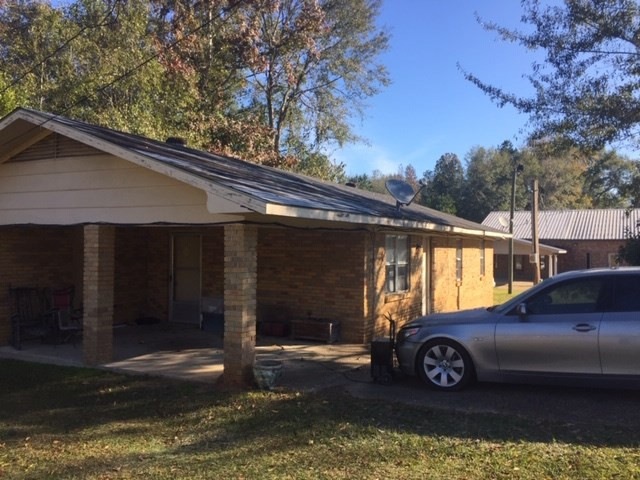 1401 Louisiana Ave, Tylertown, MS 39667 - photo 1