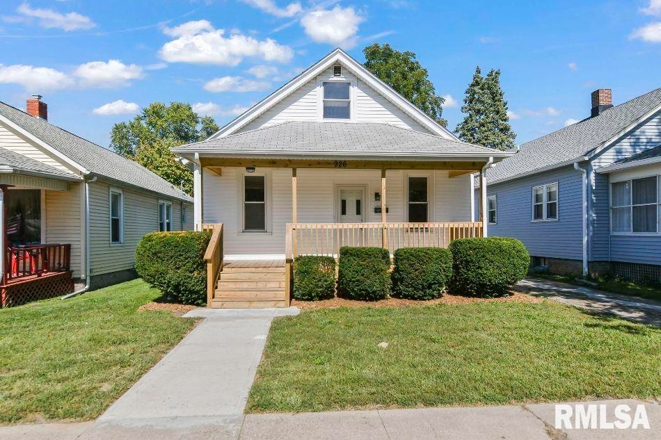 926 Broadway St, Lincoln, IL 62656 - photo 1
