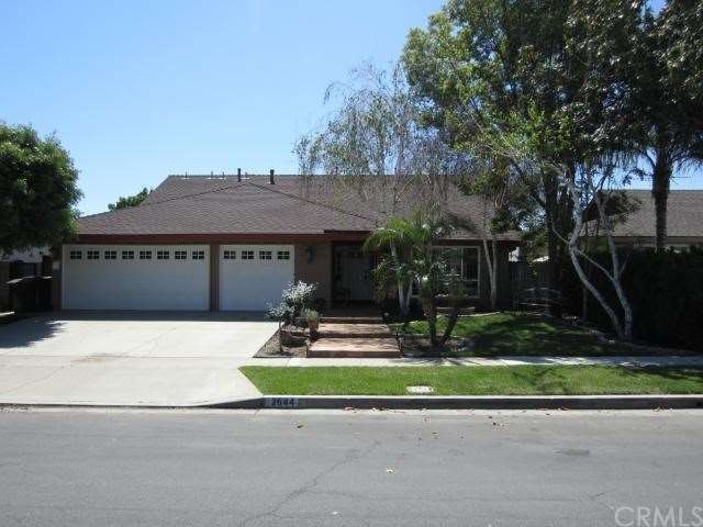 Great Curb Appeal !