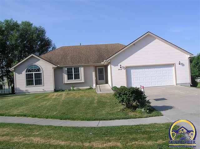 3613 SW Nicholas Ct, Topeka, KS 66610 - photo 1