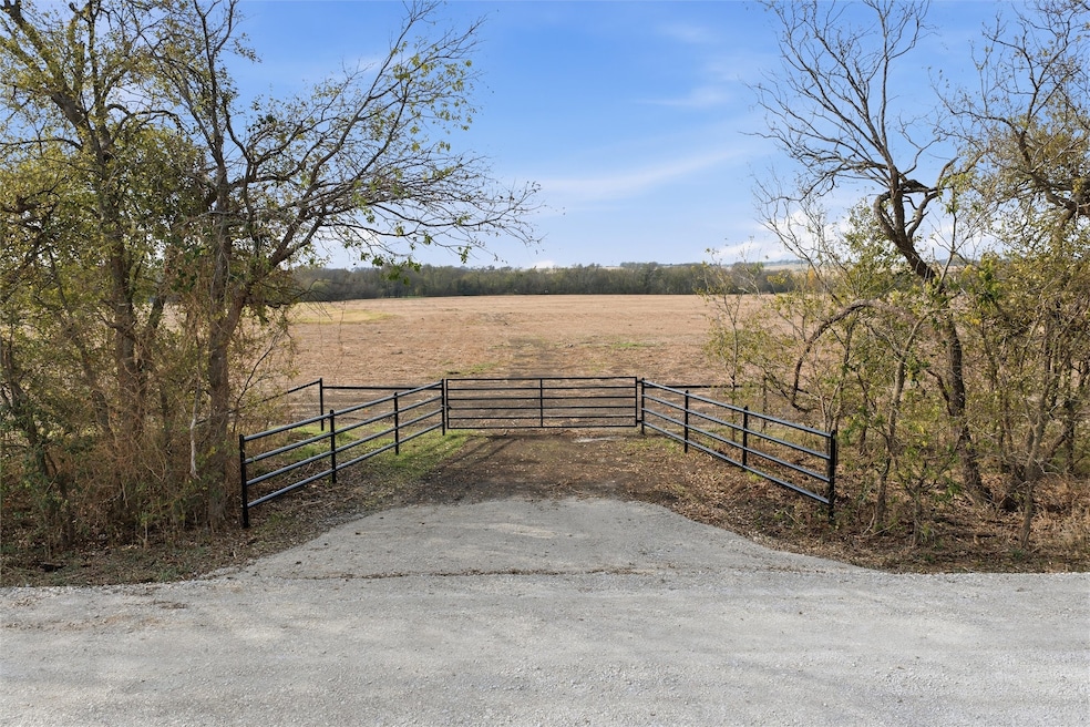 Tract 3, TBD County Road 3204, Abbott, TX 76621 - photo 1