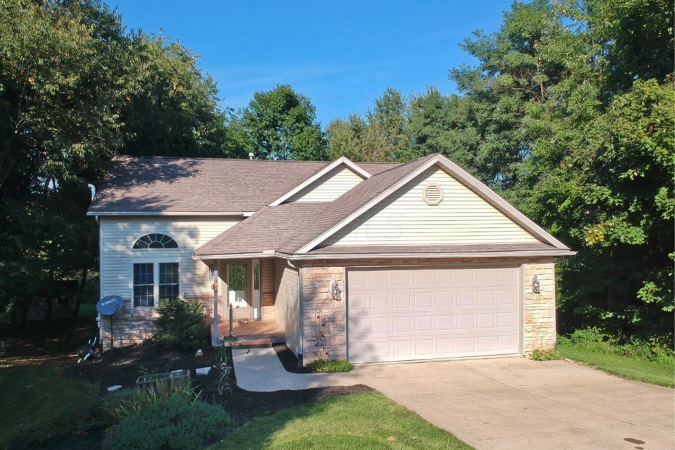 70 Queensway Ct, Howard, OH 43028 - photo 1