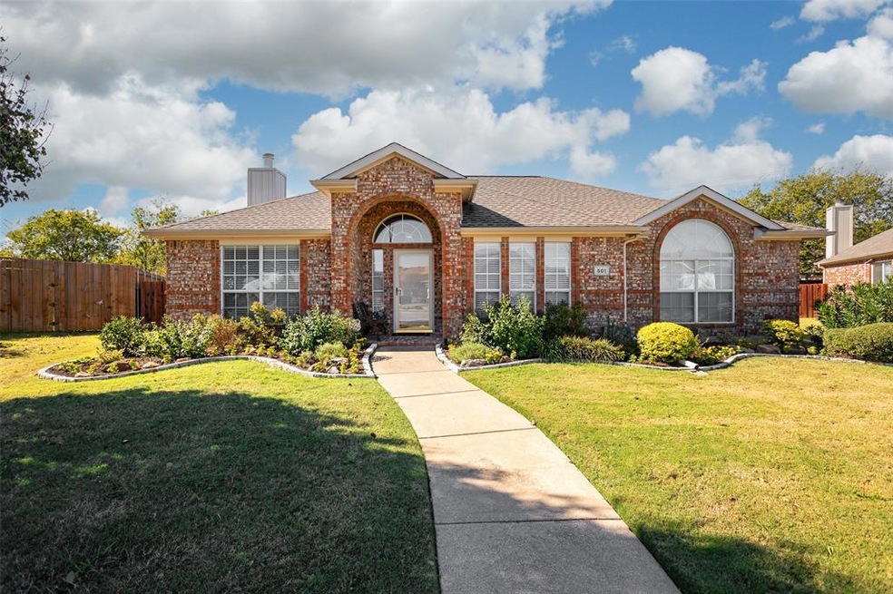 501 Haymeadow Dr, Wylie, TX 75098 - photo 1