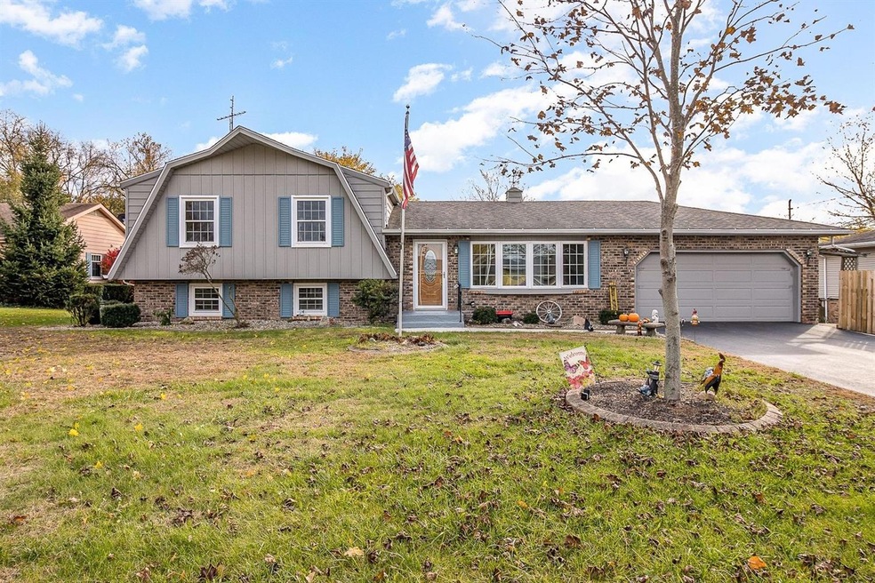 350 Meadow Lark Ln, La Porte, IN 46350 - photo 1