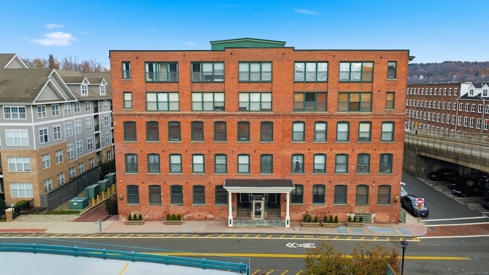 145 Canal St unit 2, Shelton, CT 06484 - photo 1