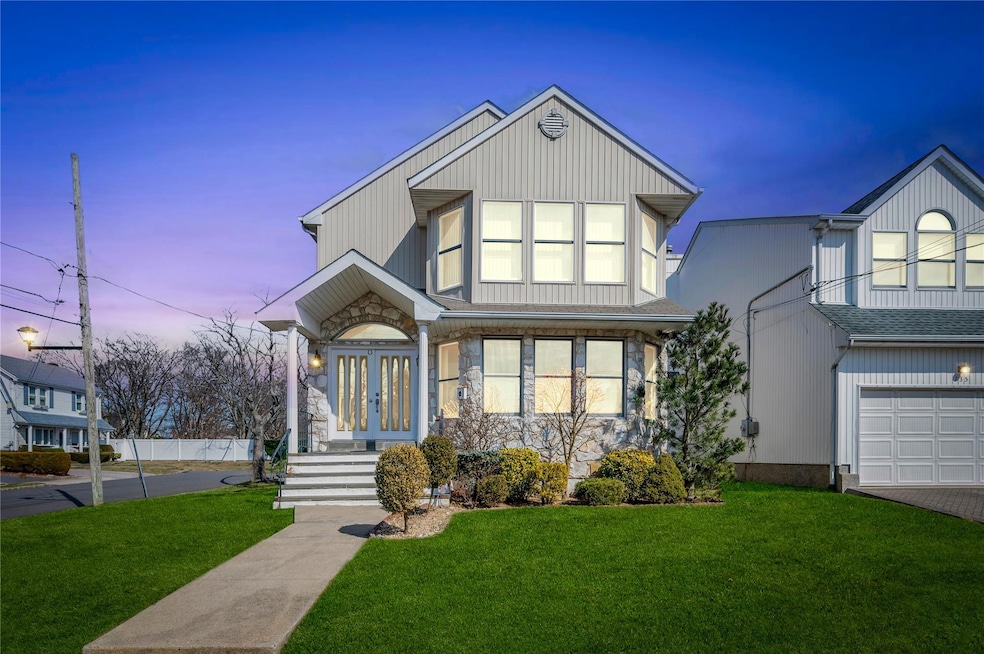 133 Wentworth Ave, Albertson, NY 11507 - photo 1