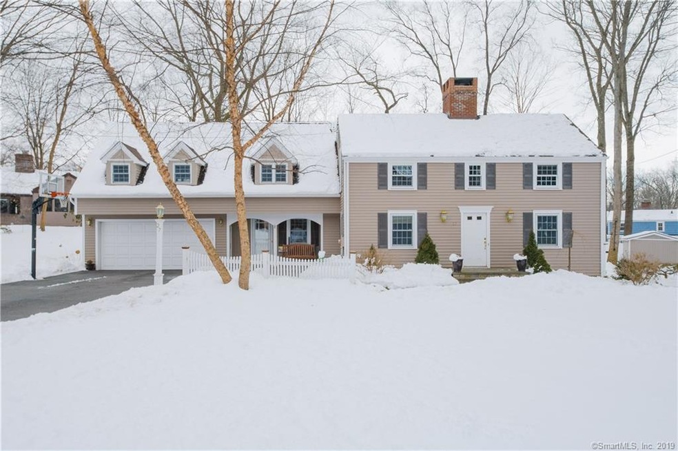 27 Steep Hollow Ln, West Hartford, CT 06107 - photo 1