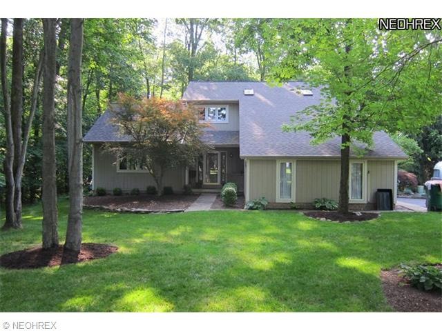 Huge lush front yard, house sits far off the culdesac