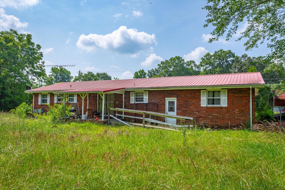 14 Graham Cir EXT-4