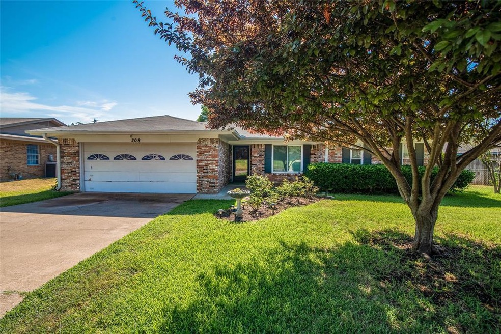 308 Ross Ave, Denison, TX 75020 - photo 1