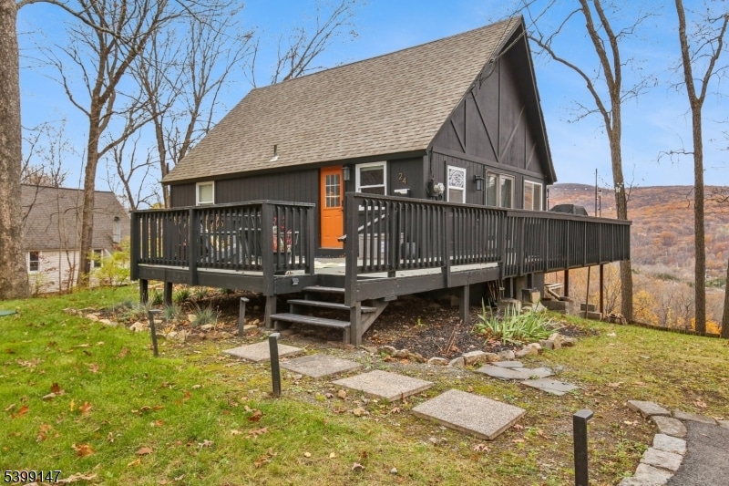 24 Peach Tree Rd, Vernon, NJ 07462 - photo 1