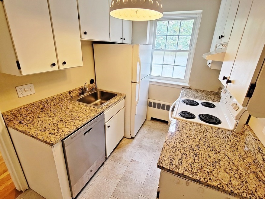 27 Englewood Ave unit 1, Brookline, MA 02445 - photo 1