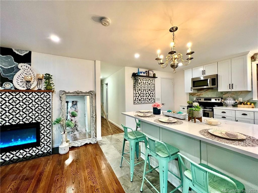 314 Mckinley Ave, Stratford, CT 06615 - photo 1