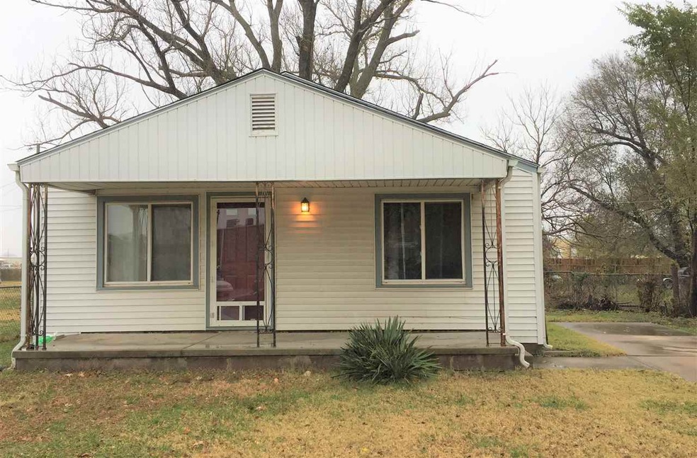 Front of 1712 S Sedgwick and driveway