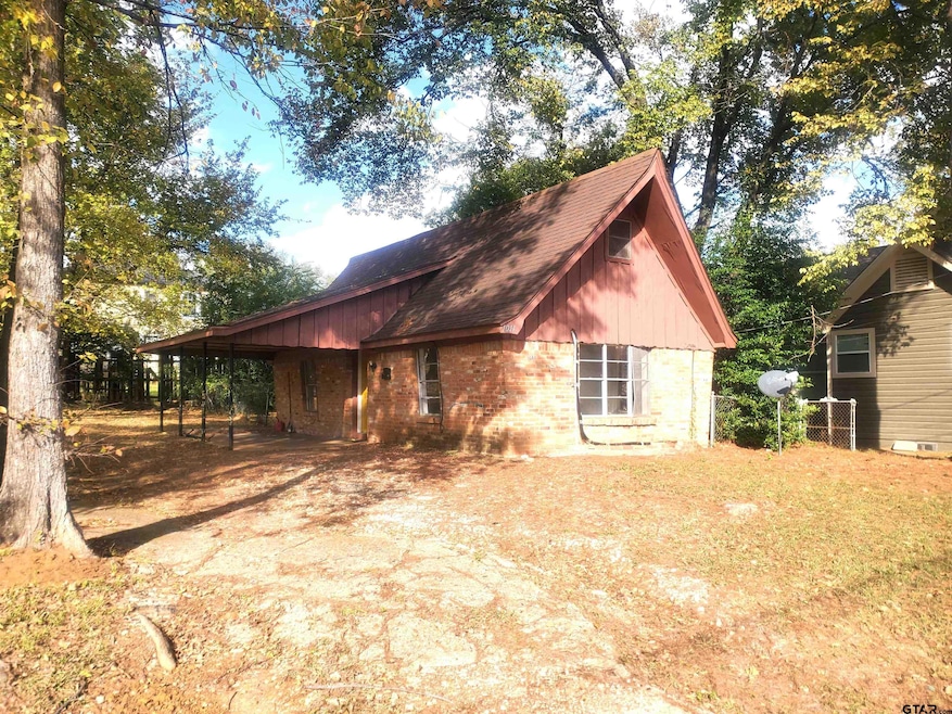 For Rent $1,020/month • Co-Listing Agent