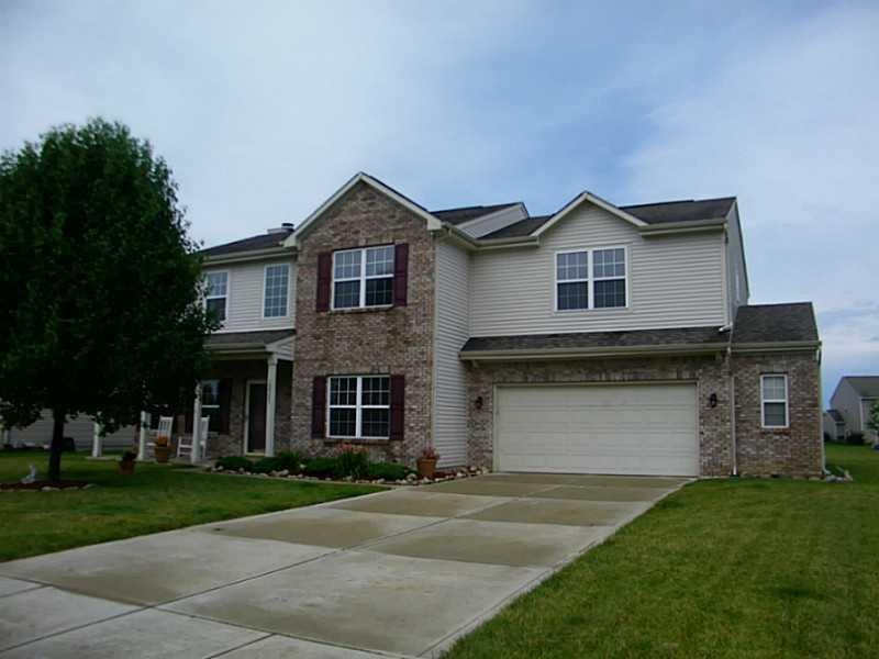 12953 Broncos Dr, Fishers, IN 46037 - photo 1