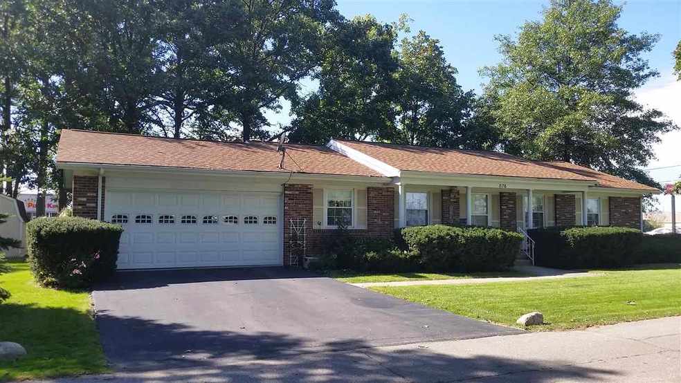 876 N Harrison St, Berne, IN 46711 - photo 1