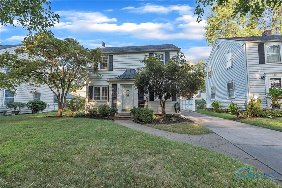 3709 Grantley Rd, Toledo, OH 43613 - photo 1