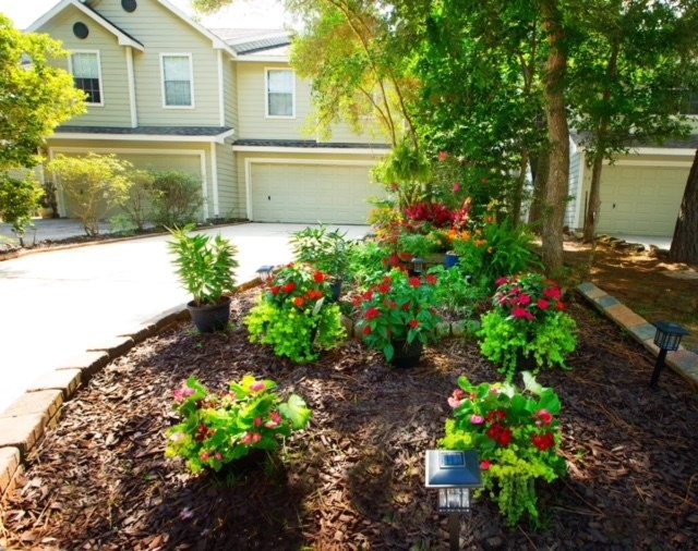 82 N Walden Elms Cir, Spring, TX 77382 - photo 1