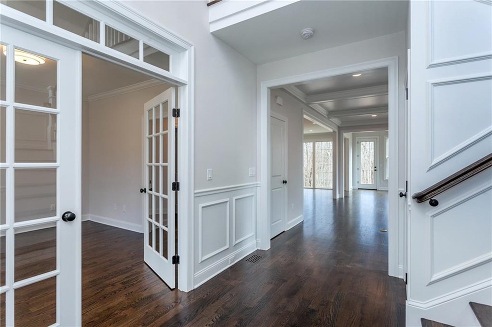 63 Robin Hill Rd unit 14, Newtown, CT 06470 - photo 1