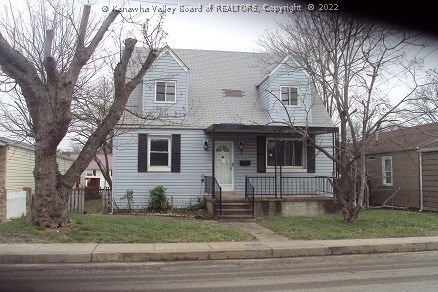 2302 Charles Ave, Dunbar, WV 25064 - photo 1