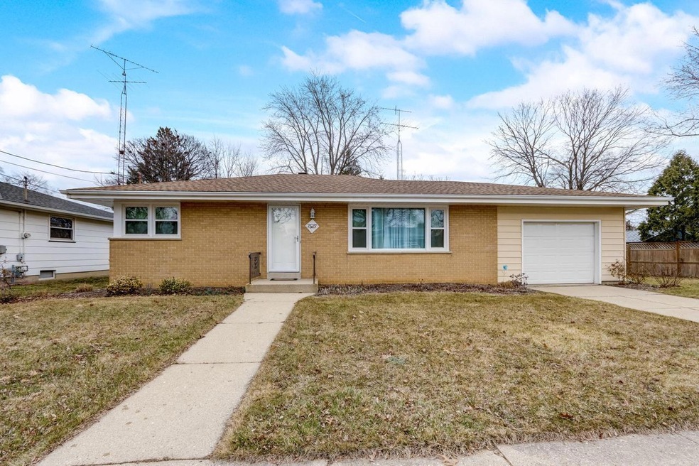 2-web-or-mls-18th Ave-002