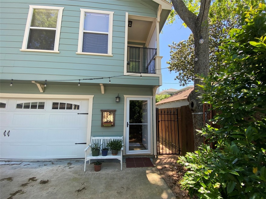 616 E 16th St, Houston, TX 77008 - photo 1